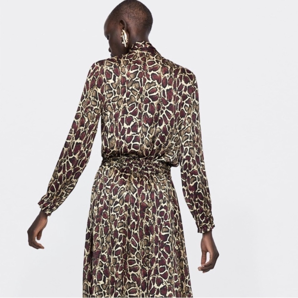 ZARA Animal Print Flowy V-Neck with Neck Tie - Picture 6 of 15
